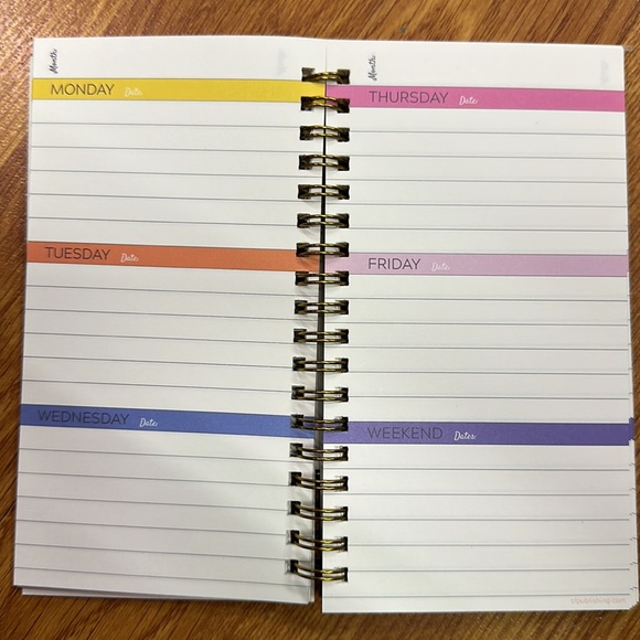 Brand new undated Weekly planner - Picture 3 of 4